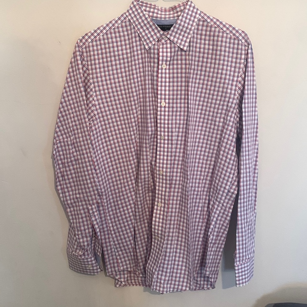 Men’s Banana Republic Soft Wash Casual button down.